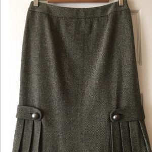 Banana Republic Classic Skirt with Side-pleats